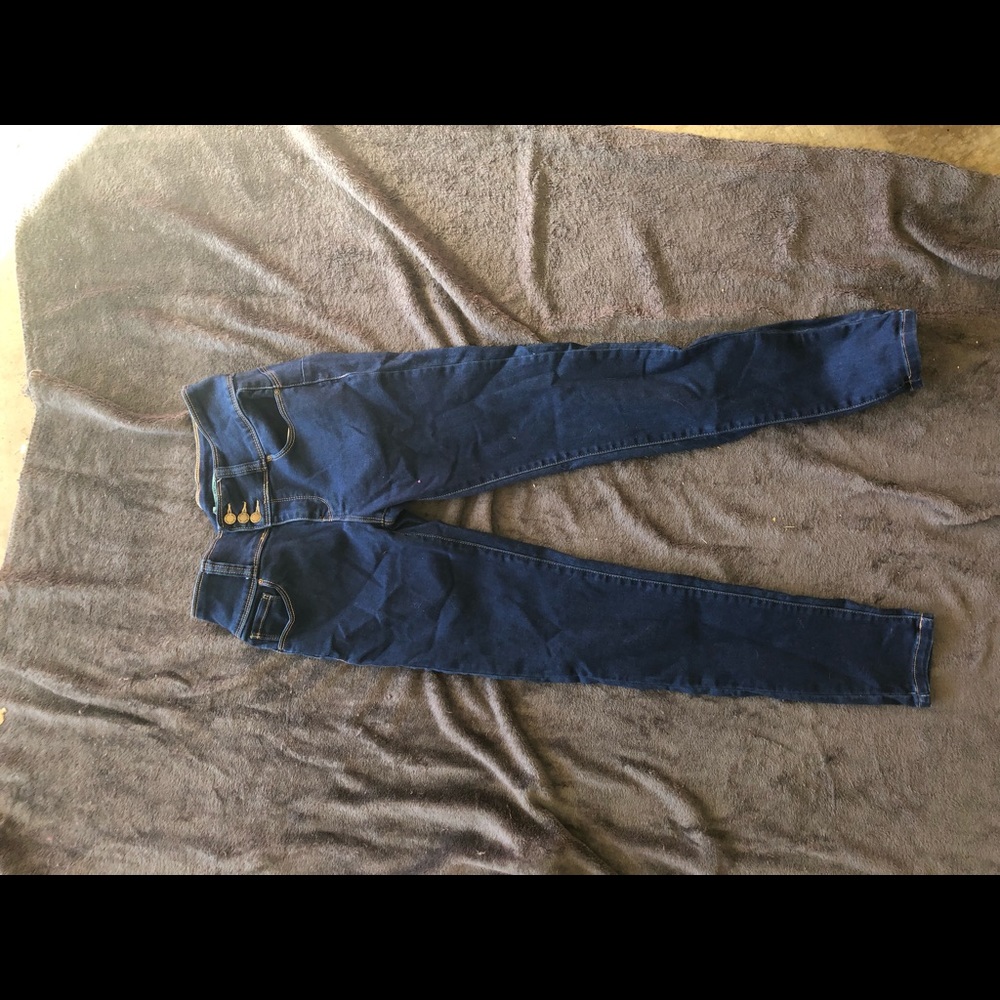 5 for 25! Fashion nova blue jeans